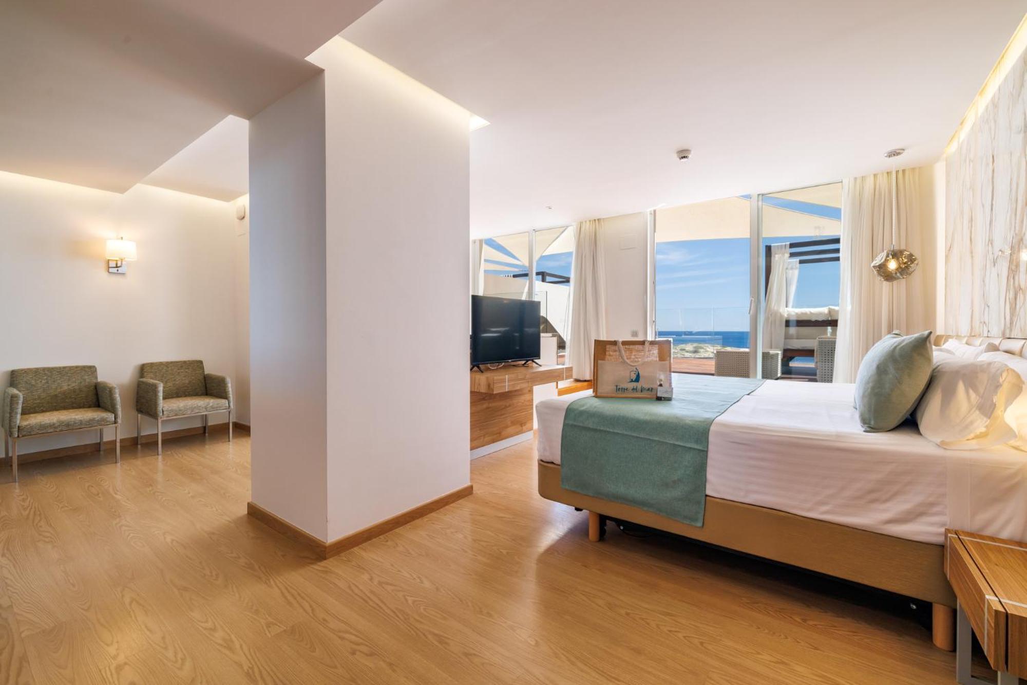 Hotel Torre Del Mar - Ibiza Плая ден Боса Екстериор снимка