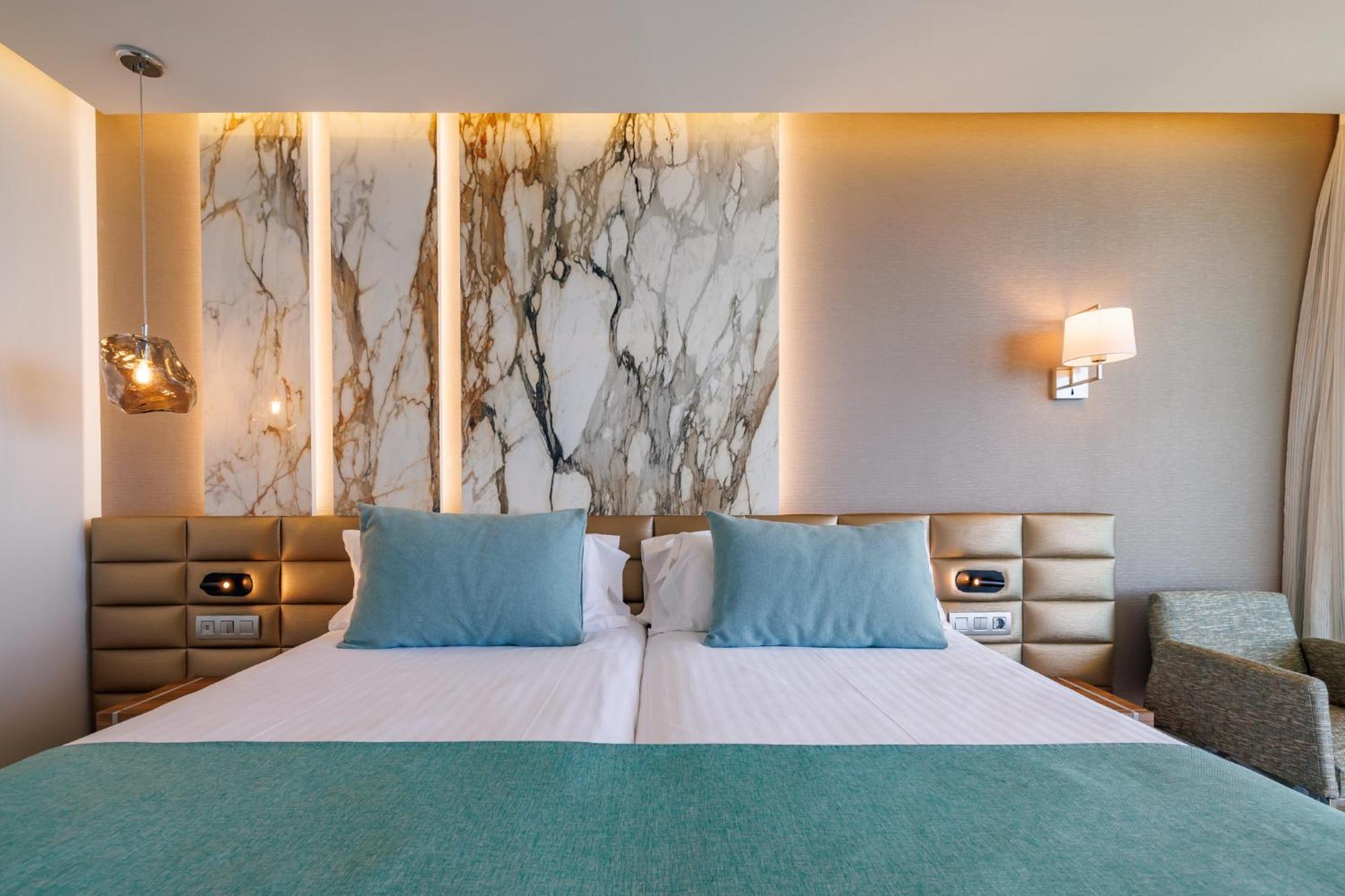 Hotel Torre Del Mar - Ibiza Плая ден Боса Екстериор снимка