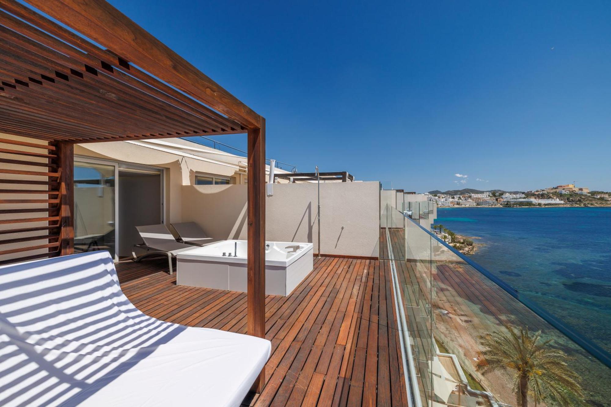 Hotel Torre Del Mar - Ibiza Плая ден Боса Екстериор снимка